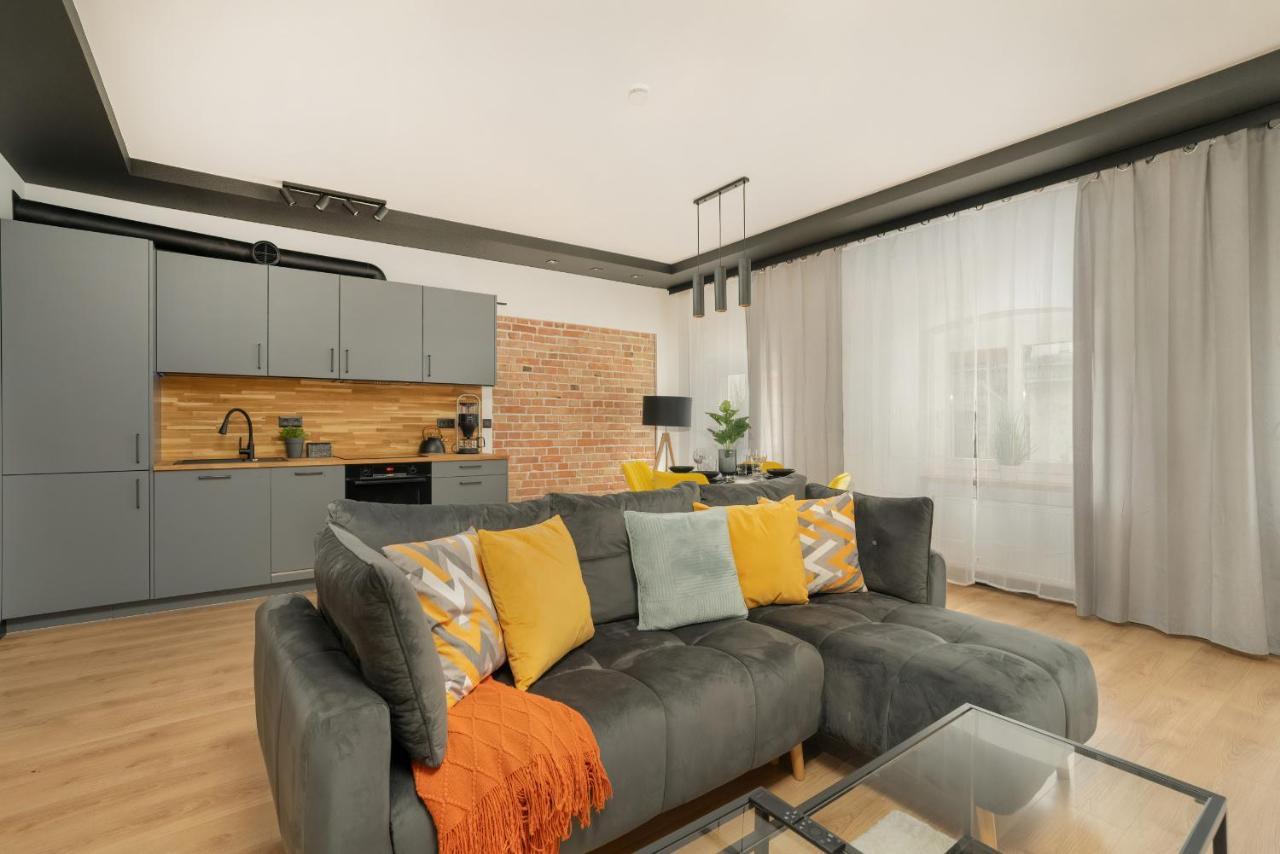 Komeda Apartment Hidden In Poznan Old Town By Noclegi Renters Exterior photo