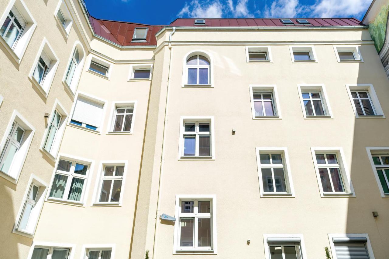 Komeda Apartment Hidden In Poznan Old Town By Noclegi Renters Exterior photo
